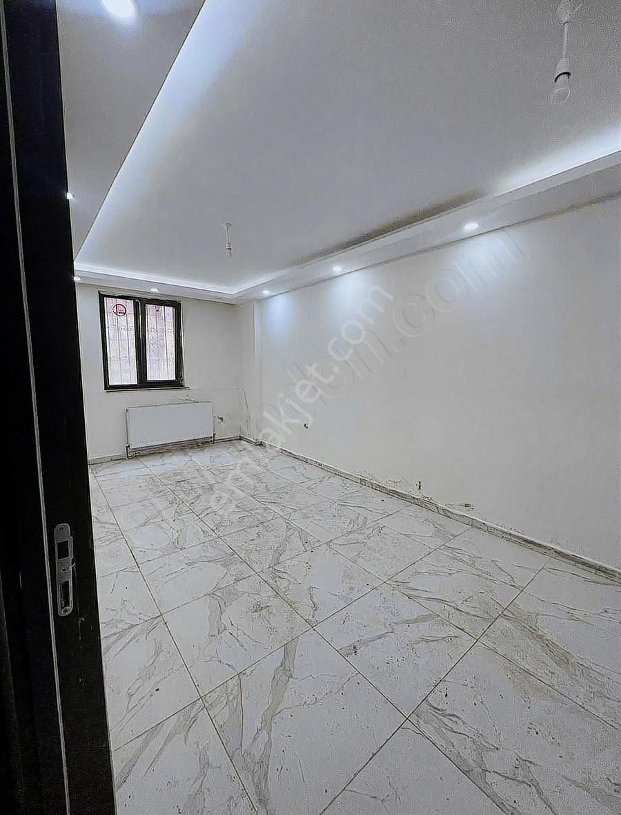 Beyoğlu Hacıahmet Kiralık Daire Diyar Gayrimenkul Den Yeni Binada Asansörlü Daire