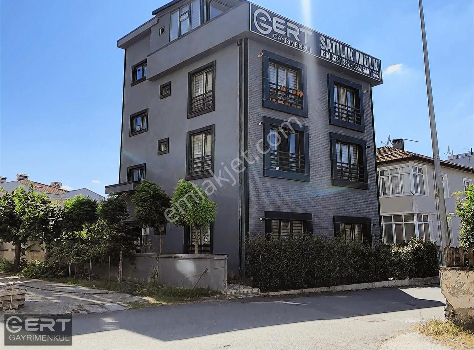 Serdivan İstiklal Satılık Daire Serdivan Belediye Karşısı Satılık Tek Tapu İki Daire Apartlar