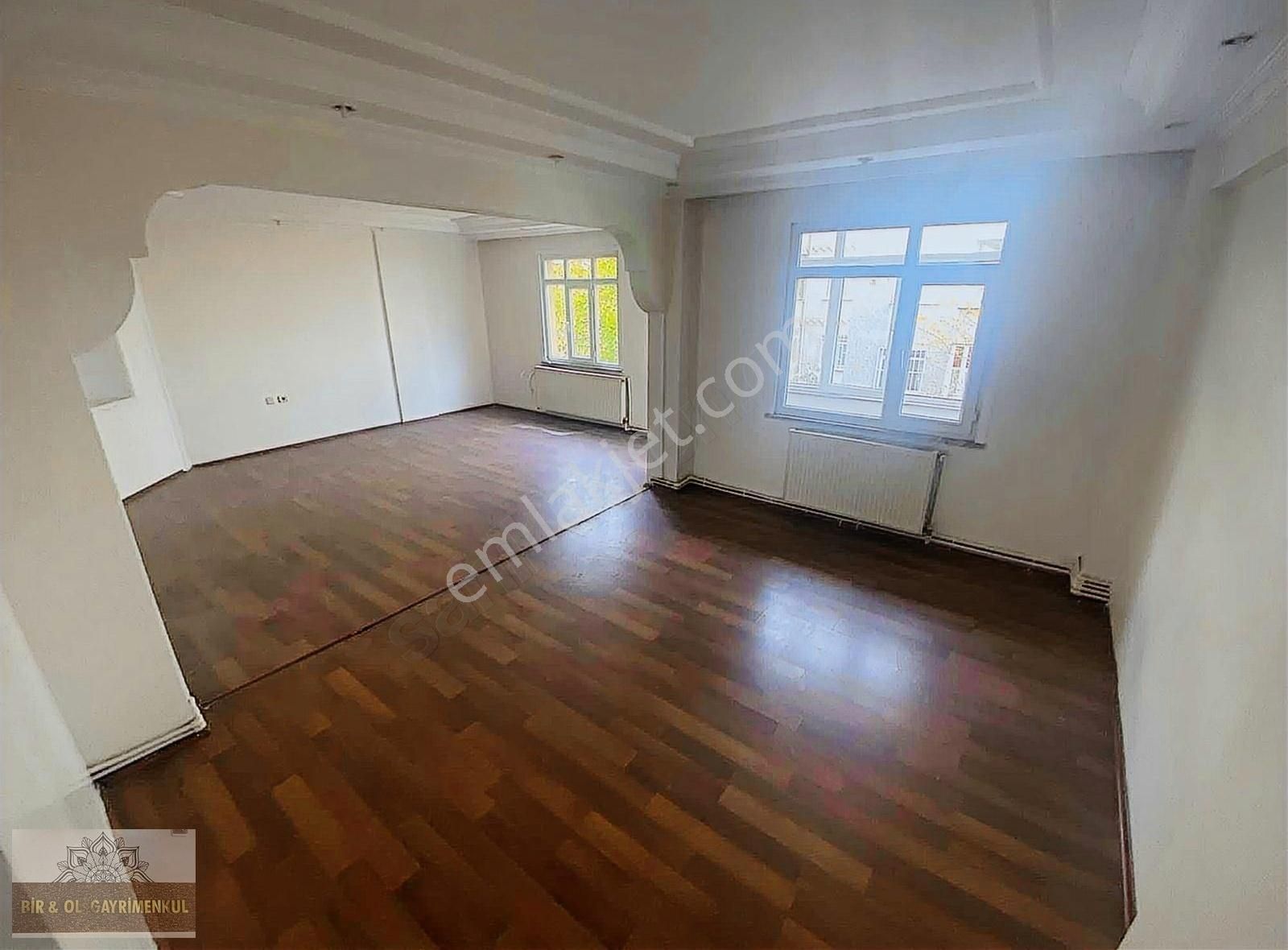 Sultangazi Cumhuriyet Kiralık Daire Sultangazi Cumhuriyet Mahallesi 3+1 125m2 Kiralık 2.kat Daire