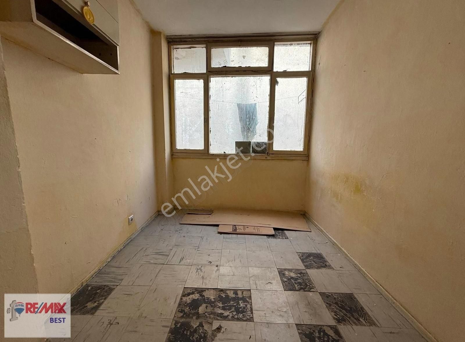 Karşıyaka Alaybey Satılık Daire Remax Best'ten Alaybey'de 2+1 Satılık Daire