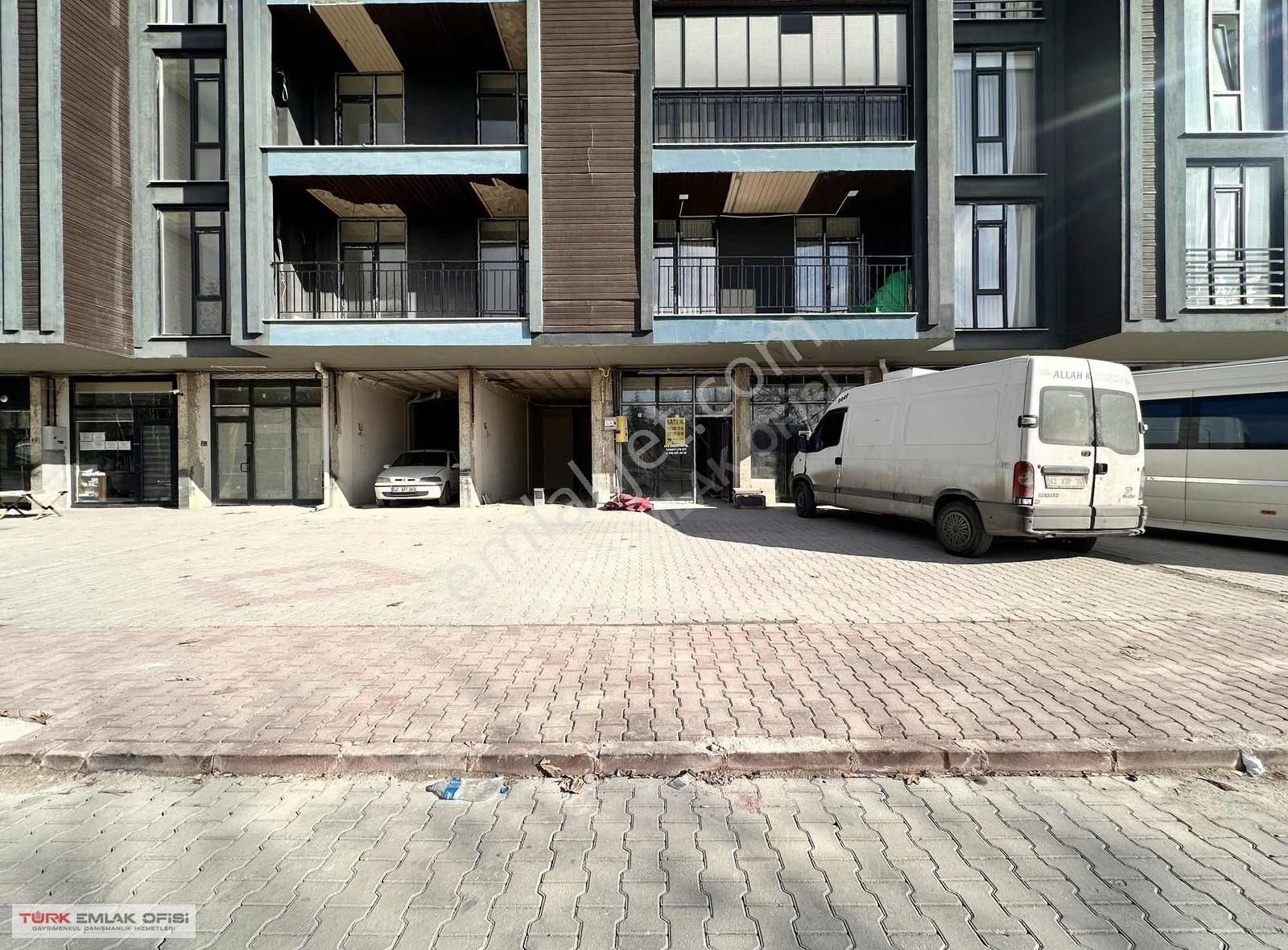 Karatay Akabe Satılık Dükkan & Mağaza Adliye Civarında Park Manzarlı Satılık 40 M2 Dükkan