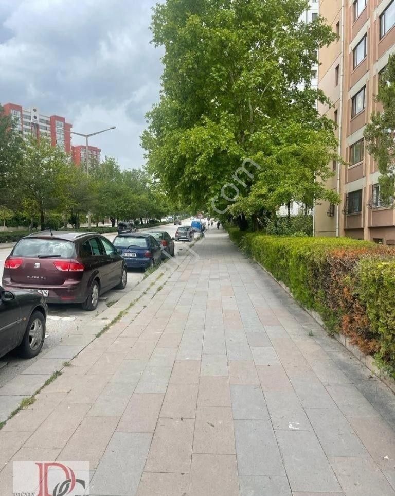 Etimesgut Şehit Osman Avcı Kiralık Daire Eryaman 2 Etap Metro Karşısı Cadde Üstü Eşyalı 1+1 55m2 Kiralık Daire