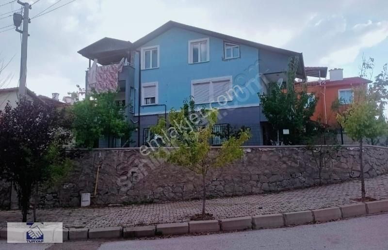 Isparta Merkez Yakaören Köyü (Merkez) Satılık Villa Isparta Işıkkent Mah. Satılık Müstakil Villa