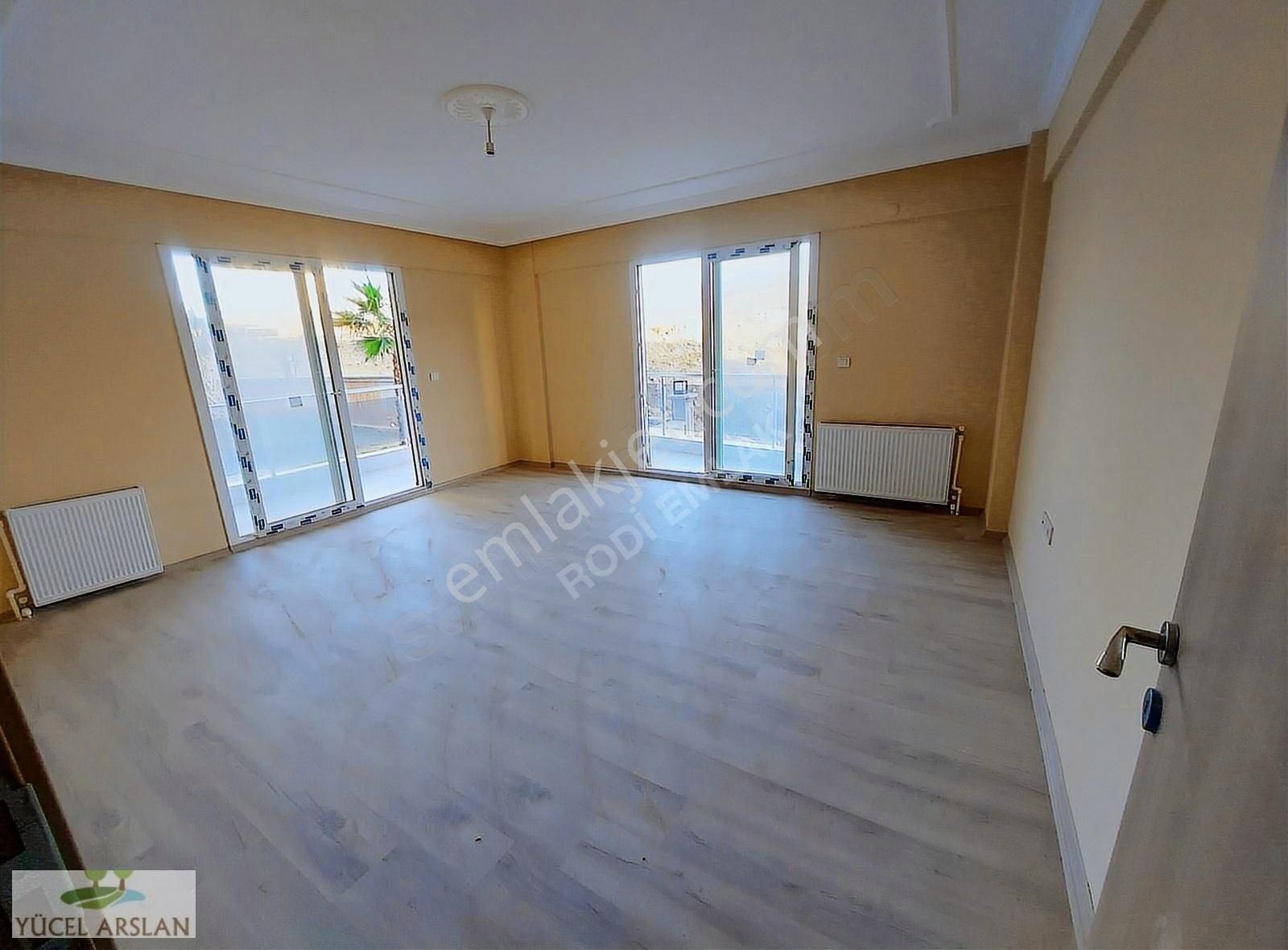 Menemen İstiklal Satılık Daire Kent 2 İstiklal Mah. Satılık 3+1 150m2 Daire