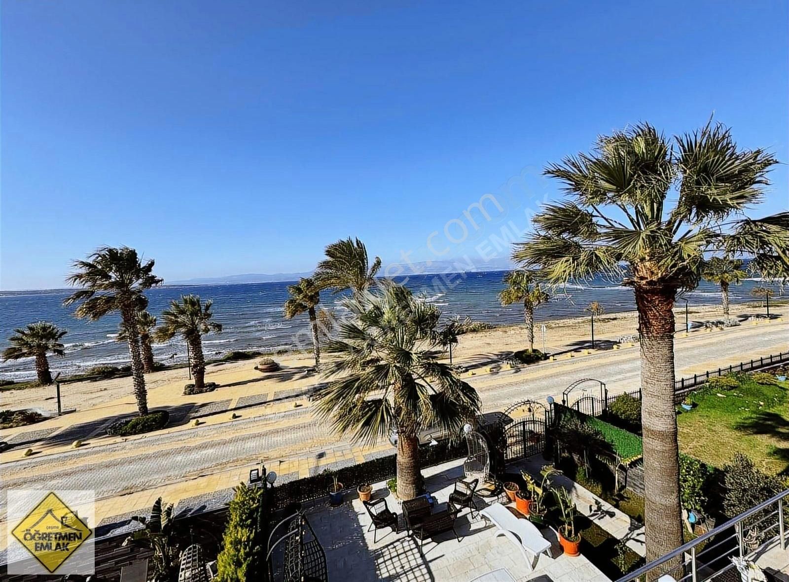 Muhteşem Konumda Denize Sıfır Eşsiz Geniş Bahçeli Villa - Görsel 31