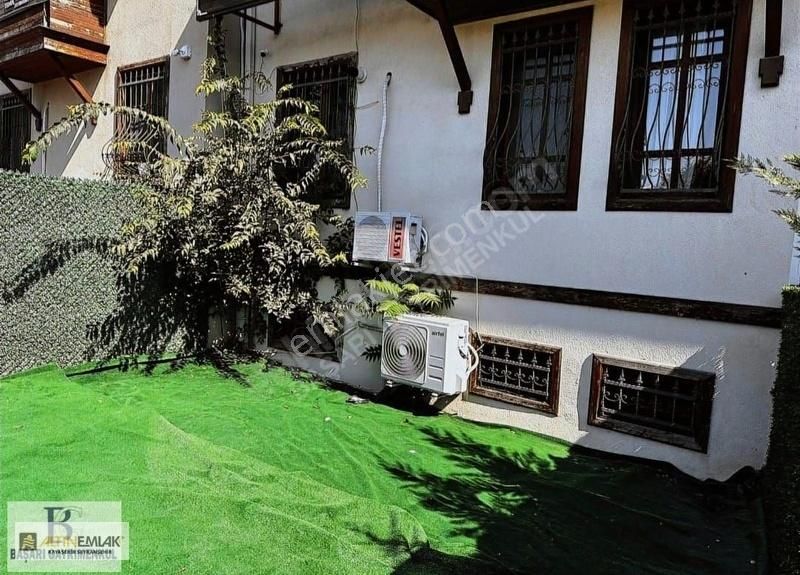 Zeytinburnu Merkezefendi Satılık Daire Merkez Efendide 2 Katlı Müstakil Villa ..36.250.000 Tl.