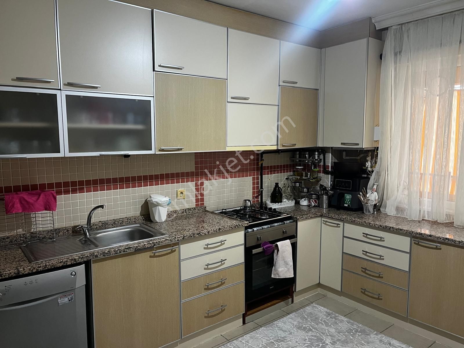 Merkezefendi Şemikler Kiralık Daire Redstone Myra Dan Şemikler Bakırkent Sitesinde Kiralık 3+1 Daire