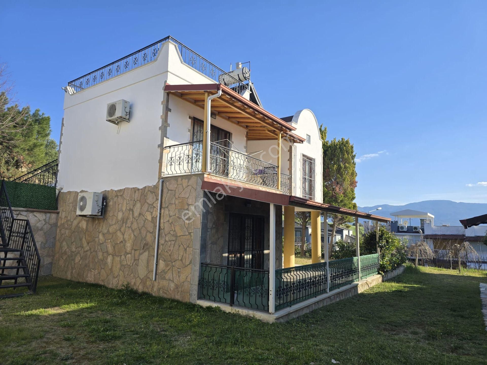 Kuşadası Soğucak Satılık Villa Kuşadası Soğucak 3+1 Satılık Eşyalı Dublex