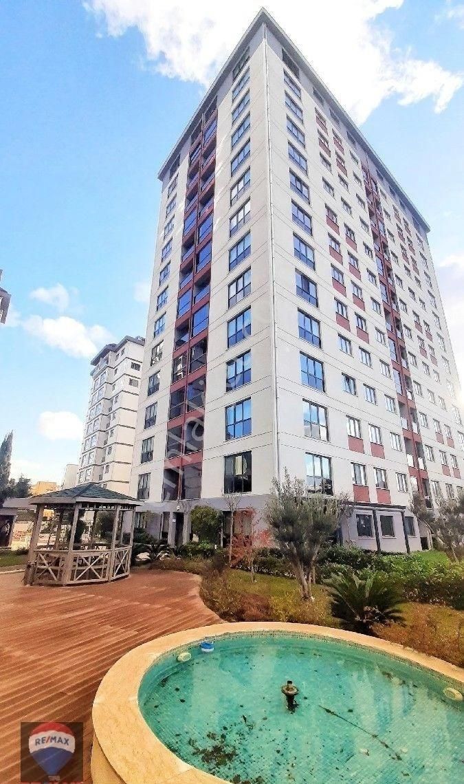 Kartal Yakacık Çarşı Satılık Daire Kartal Royal Garden Sitesi Deniz&ada Manzaralı 5+1 Dubleks