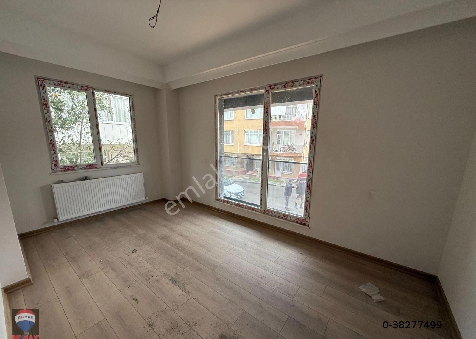 Maltepe Altayçeşme Kiralık Daire Altayçeşme Mh.ulaşımın Merkezinde Ön Cephe 2+1 Boş Kiralık Daire