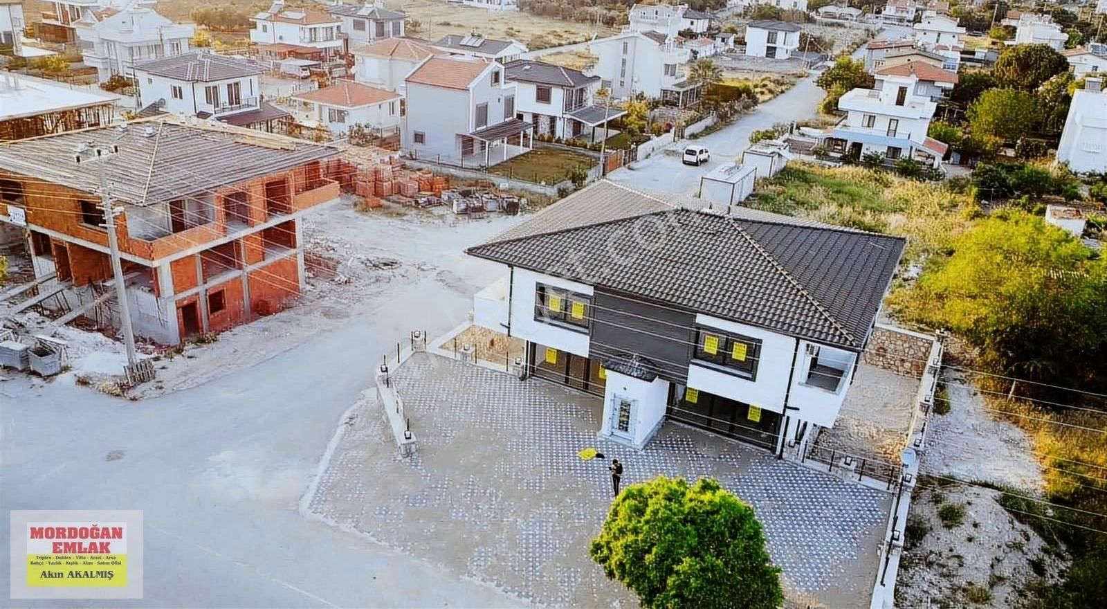 Karaburun Mordoğan Kiralık Dükkan & Mağaza Mordoğan Emlaktan Caddeye Sıfır 60m2 Sıfır Kiralık İş Yerleri