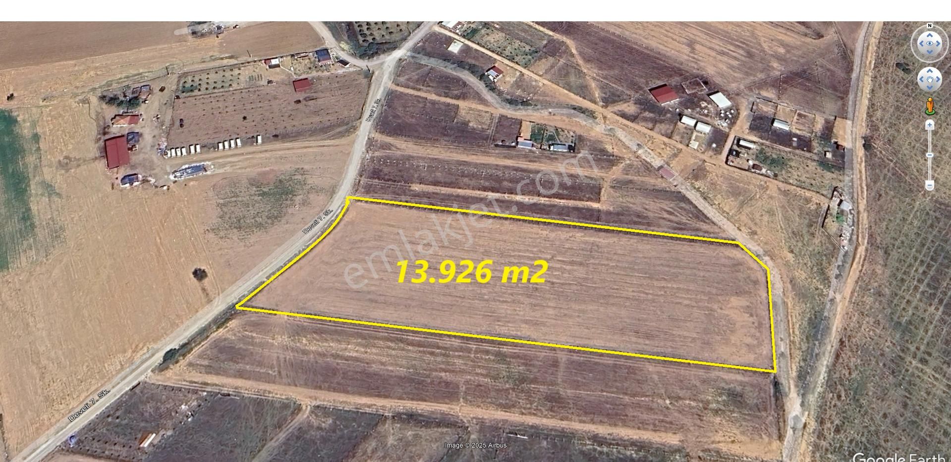 Menderes Develi Satılık Bağ & Bahçe Acr Emlak'dan 13.926 M2 Müstakil Bağ Yolu Mevcut