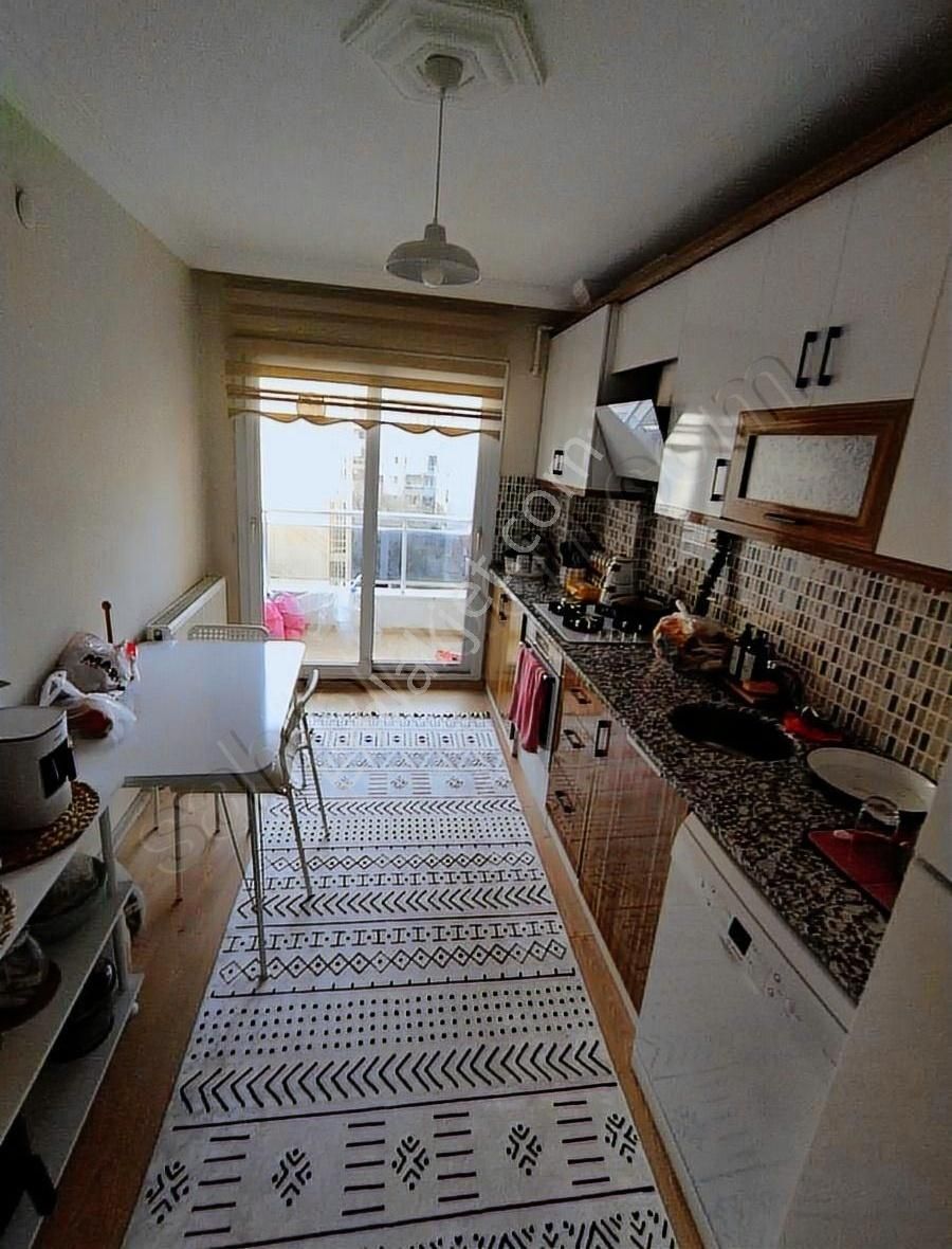 Yunusemre Muradiye Satılık Daire Muradiye Merkezde Satılık 130m2 Daire Kat 3/3+1