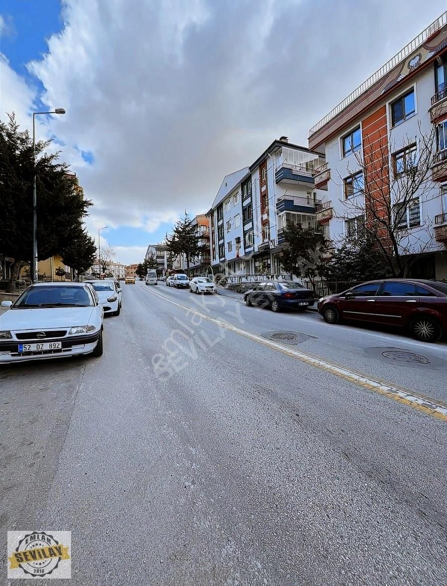 Keçiören Uyanış Satılık Ofis Uyanış Mahallesi Aşıkpaşa Caddesinde Kredi Sorunu Olmayan Dükkan