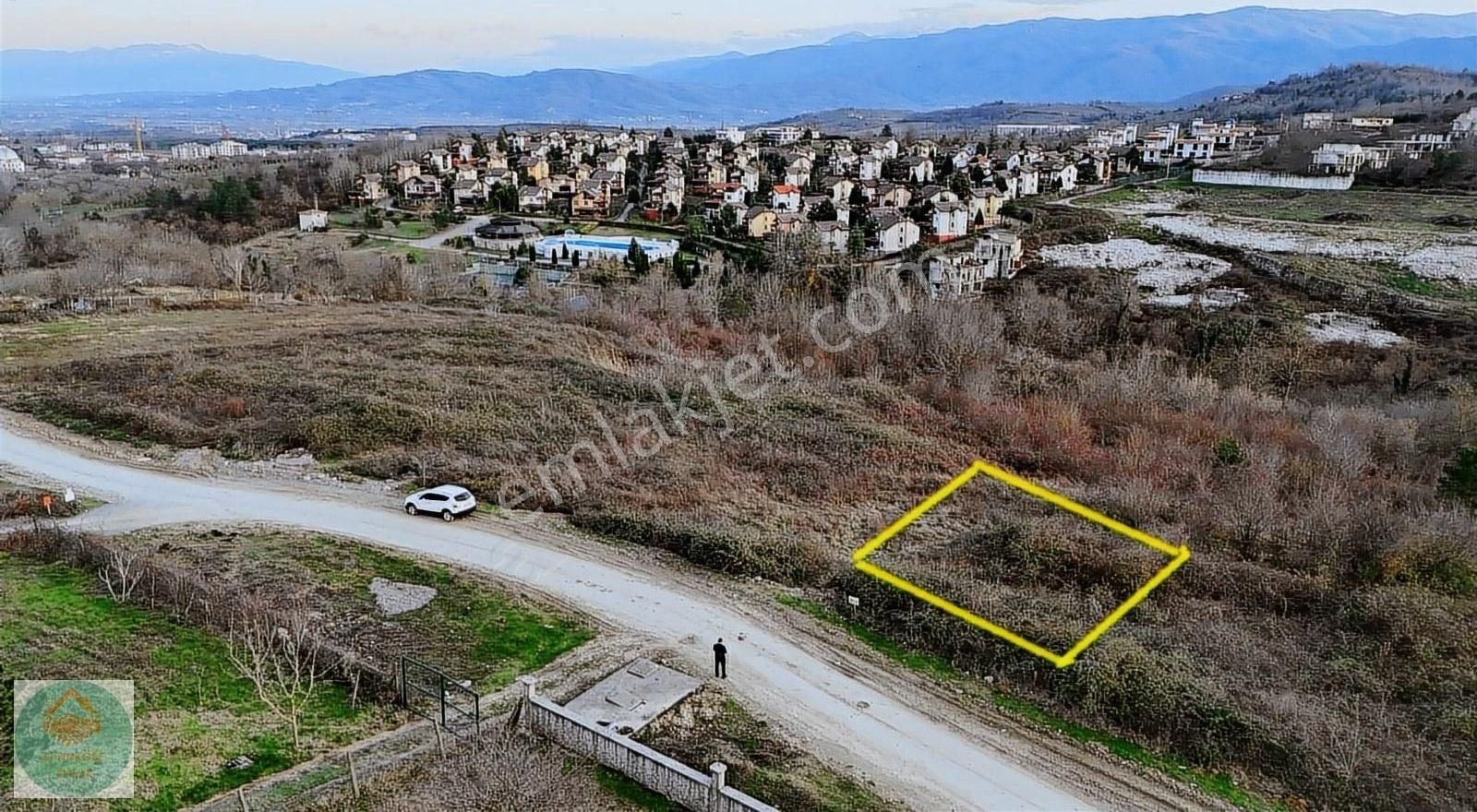 Sapanca Hacımercan Satılık Ticari İmarlı Sapanca'da 3 Kat 0.75 Emsal Ticari +konut İmarlı 6.118 M2 Arsa