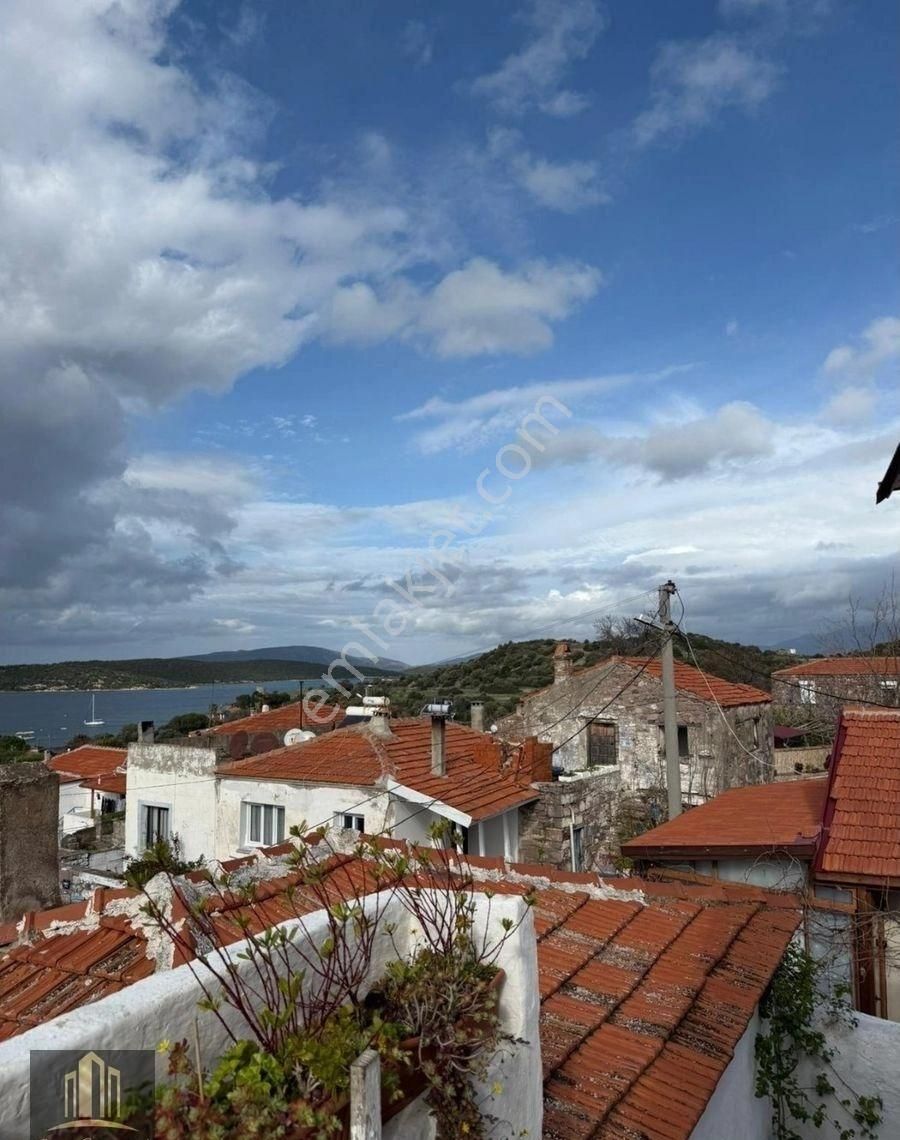 Çeşme Ildır'da Denize 250 Metre Bahçeli,şömineli 8+2 Satılık 2 Katlı Müstakil Rum Evi - Görsel 10
