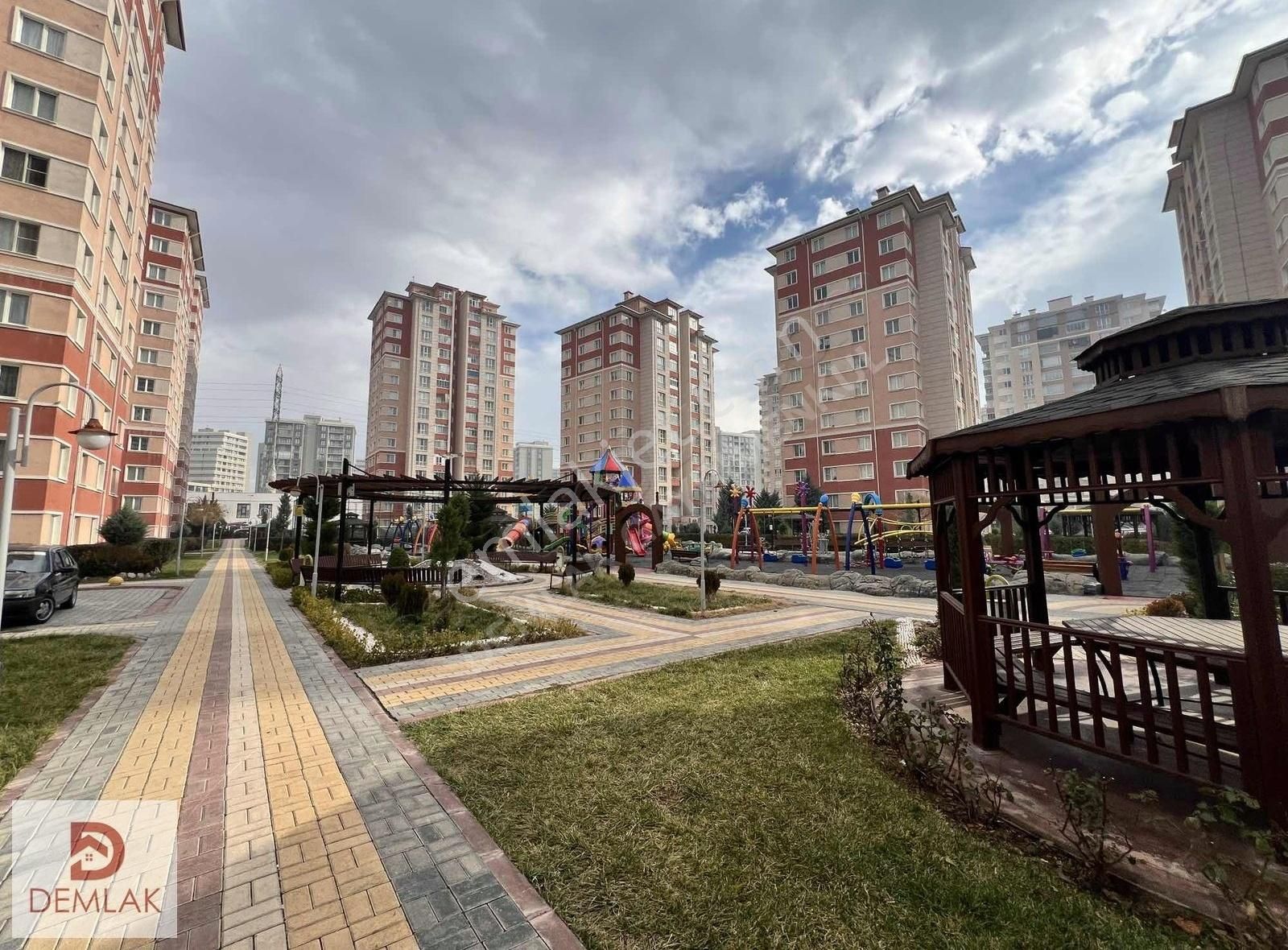 Meram Yenişehir Satılık Daire Temaşehir Yanı Site İçi 2+1 Satılık Daire