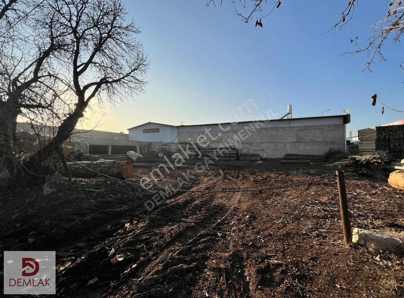 Selçuklu Horozluhan Satılık Sanayi İmarlı Marangozlar San. 1210m² Köşe Parsel Satılık Arsa