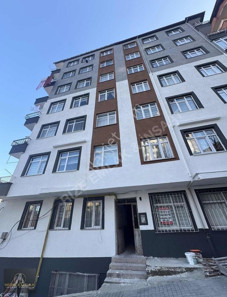 Rize Merkez Atmeydanı Kiralık Daire Dosma'da Ana Yol Kenarında Uygun Kiralık 2+1 Daire !!