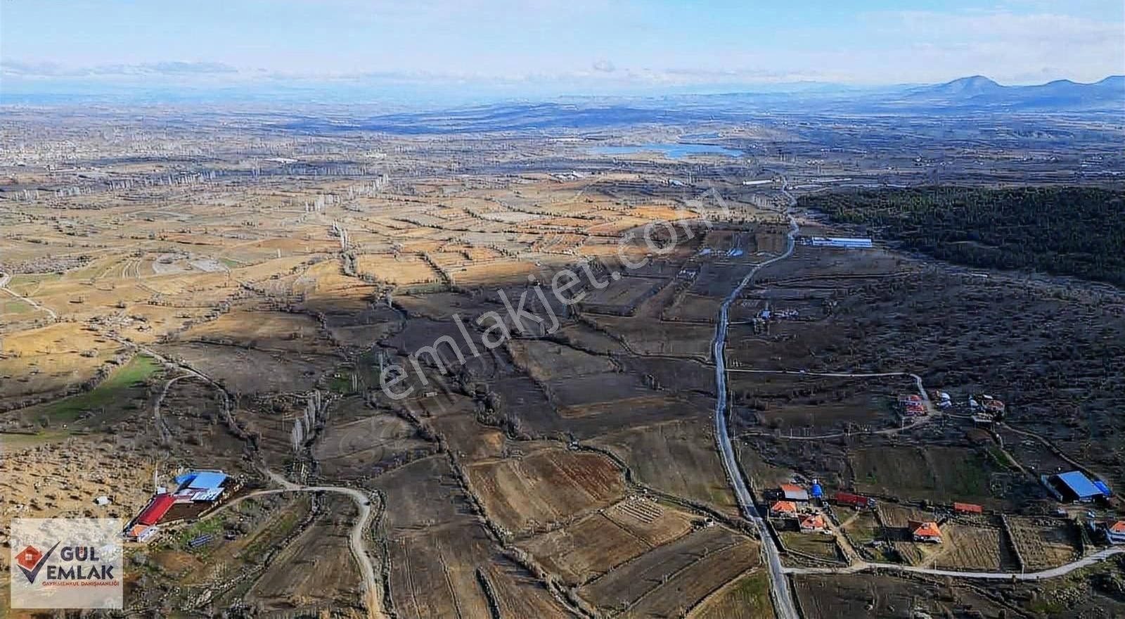 Eşme Armutlu Köyü Satılık Konut İmarlı 2 Dönüm İmarlı Arsa Acil İhtiyaçtan 559 Bin Müstakil Tapulu