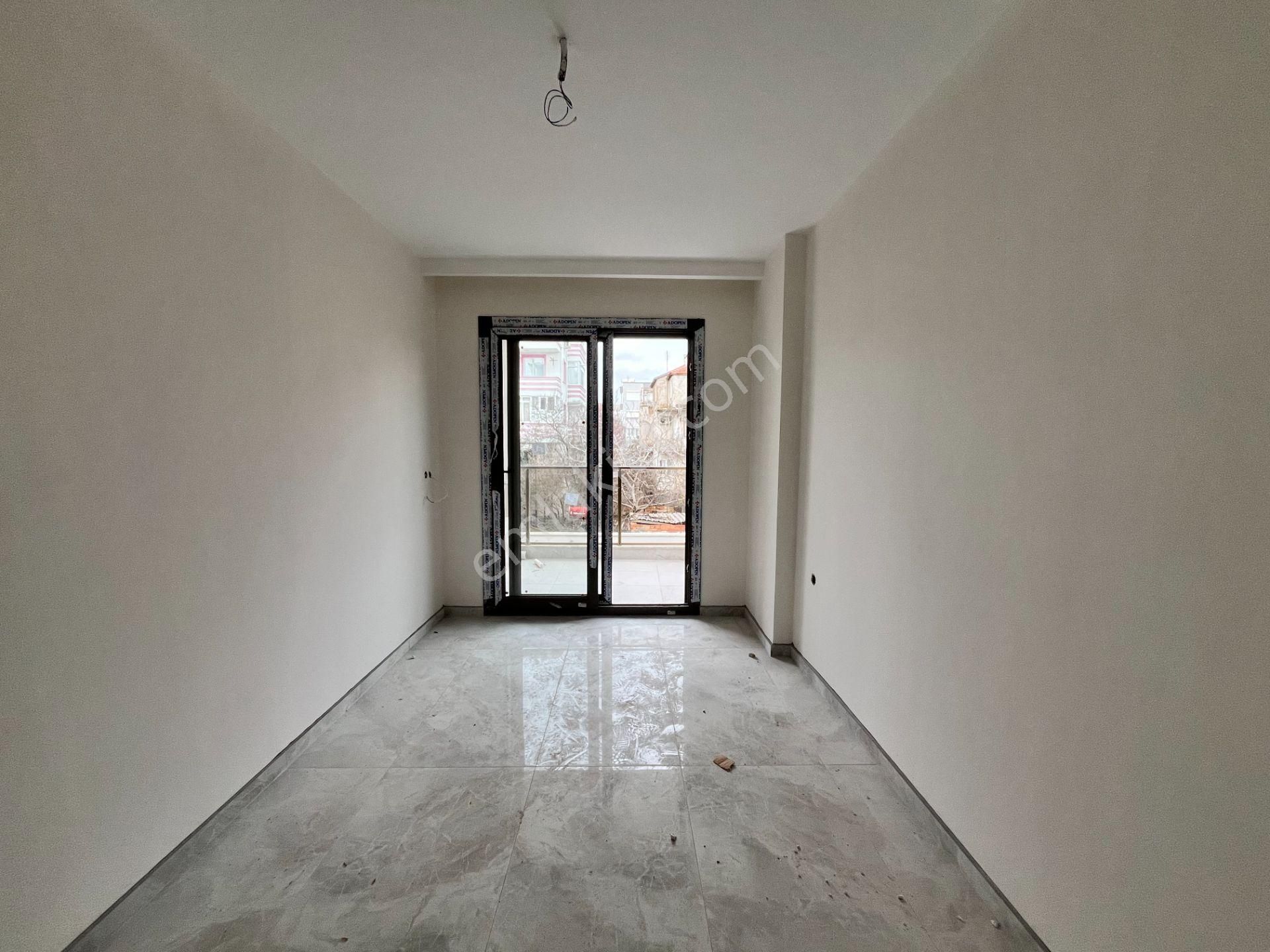 Seferihisar Merkez’de Konforlu Ve Modern 1+1 Daire - Görsel 8