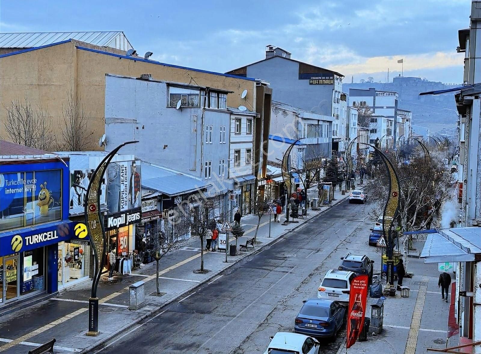 Kars Merkez Merkez Kiralık Ofis İks Emlaktan Kiralık Büro Kazımpaşa Caddesinde