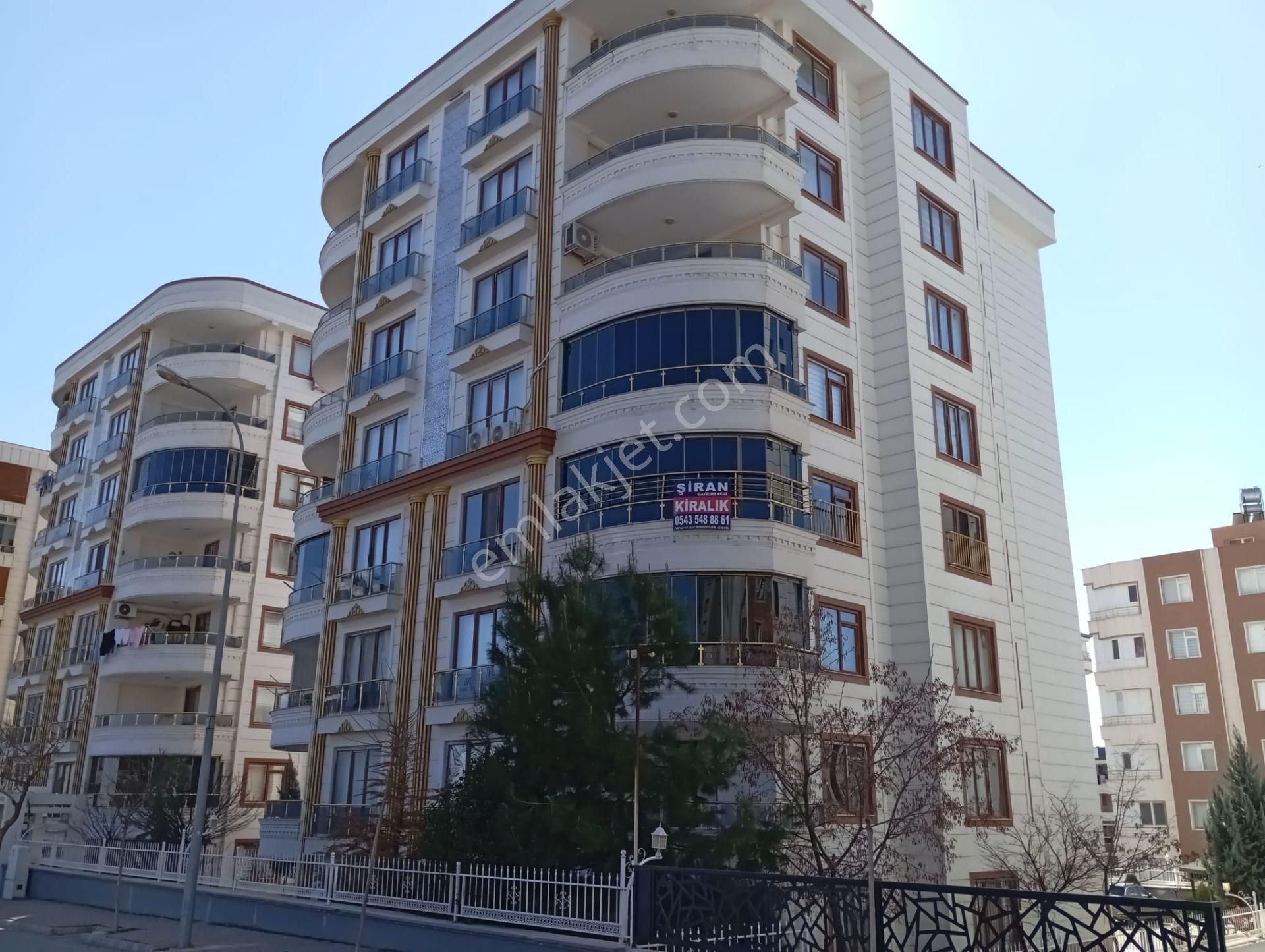 Karaköprü Doğukent Kiralık Daire Karaköprü Doğukent'te 3+1 Doğalgazlı, Asansörlü Jeneratörlü 3. Kat 180 M2 Daire