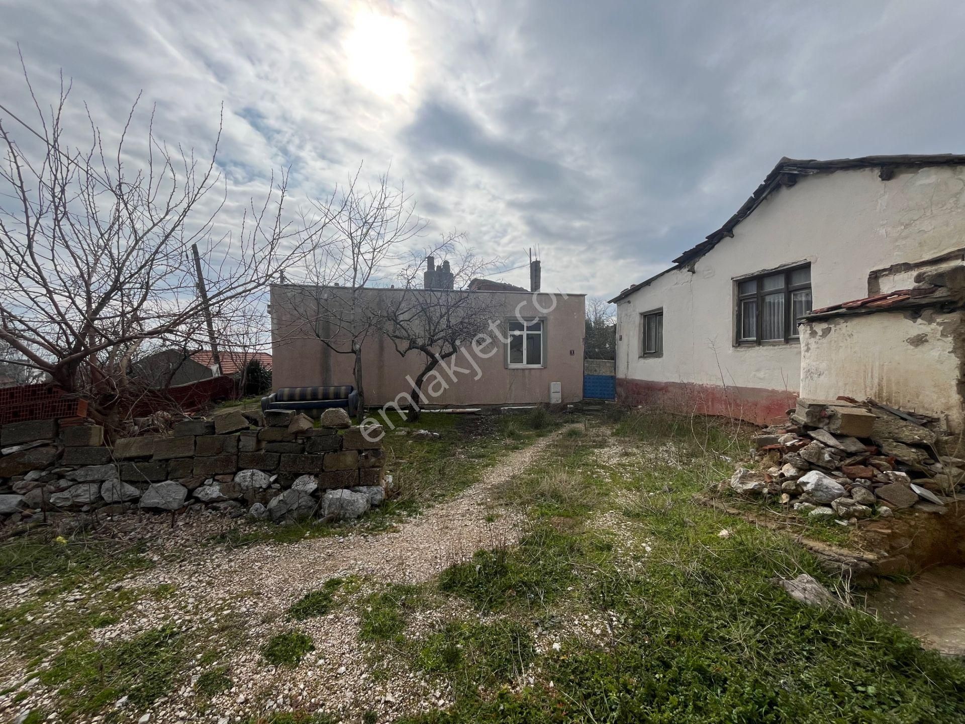 Kayacık'ta Satılık Müstakil Ev Ve 396 M² Arsa Hissesi - Görsel 21