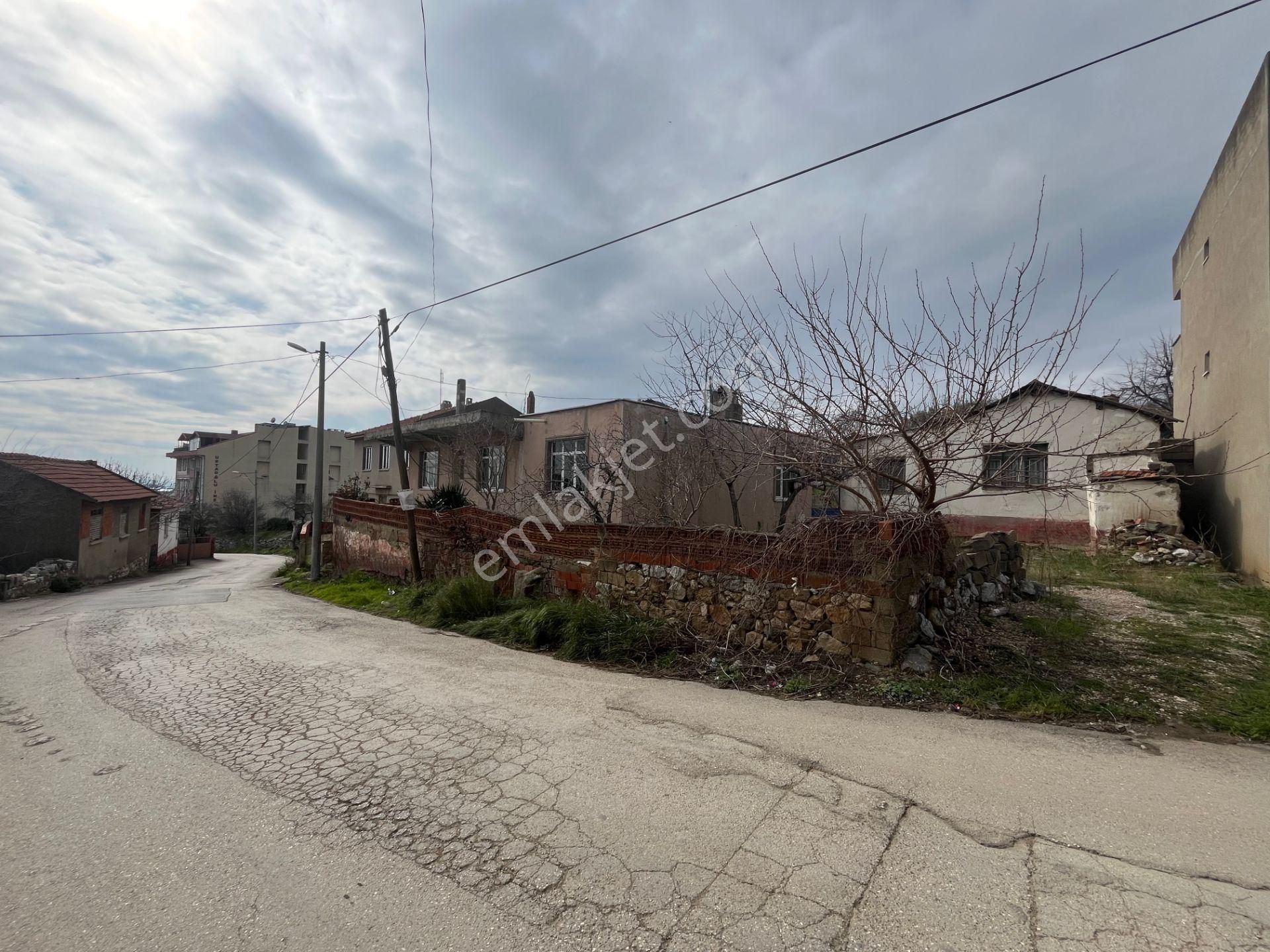 Kayacık'ta Satılık Müstakil Ev Ve 396 M² Arsa Hissesi - Görsel 20