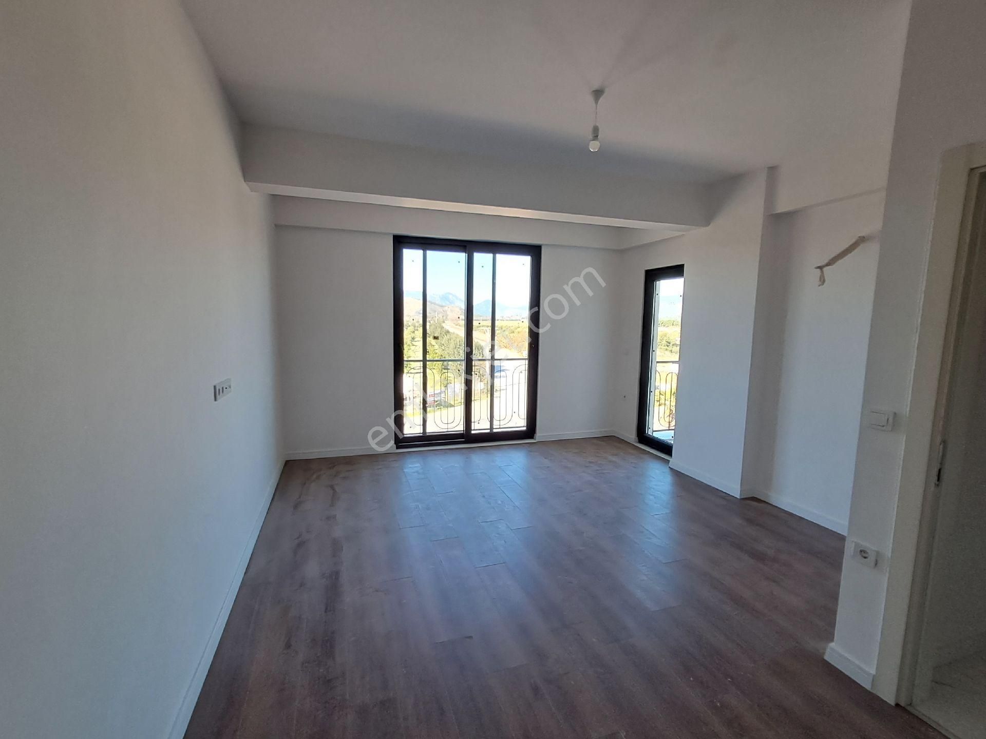 Dalaman Ege Satılık Daire Günaydın Emlaktan Dalaman Cadde Üzerinde 1+1 70m2 Satılık Daire