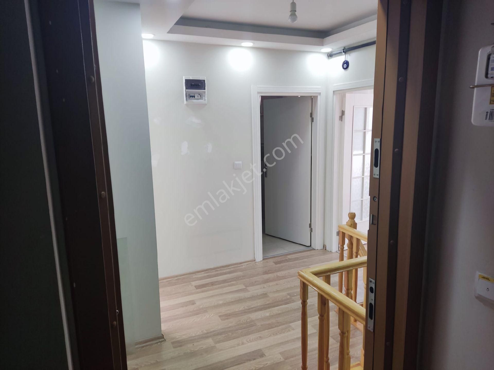 Sancaktepe Atatürk Kiralık Daire Demokrasi Caddesi Paralelinde, 2+1 Net 90m2 Giriş Dubleks Daire