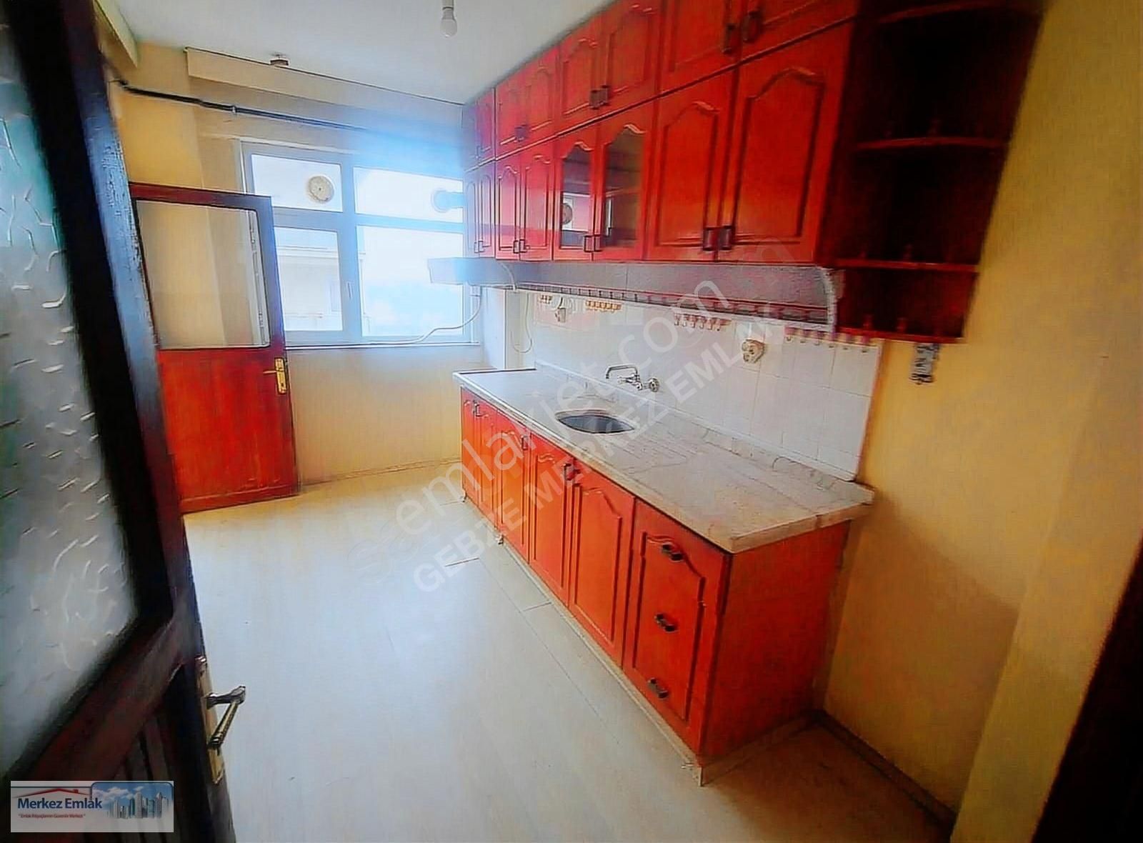 Gebze İstasyon Kiralık Daire Merkez Emlak Armağan'dan 2+1 2 Kat Demirtas Altinda Daire