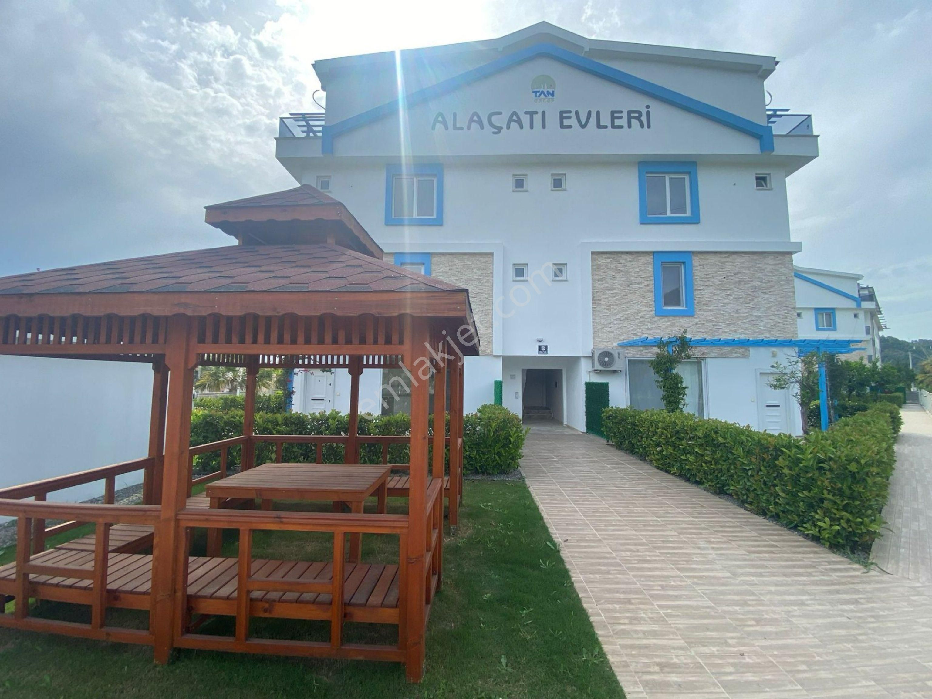 Dalaman`da Alaçatı Evlerinin En Güzel 2+1 Triplex Dairesi