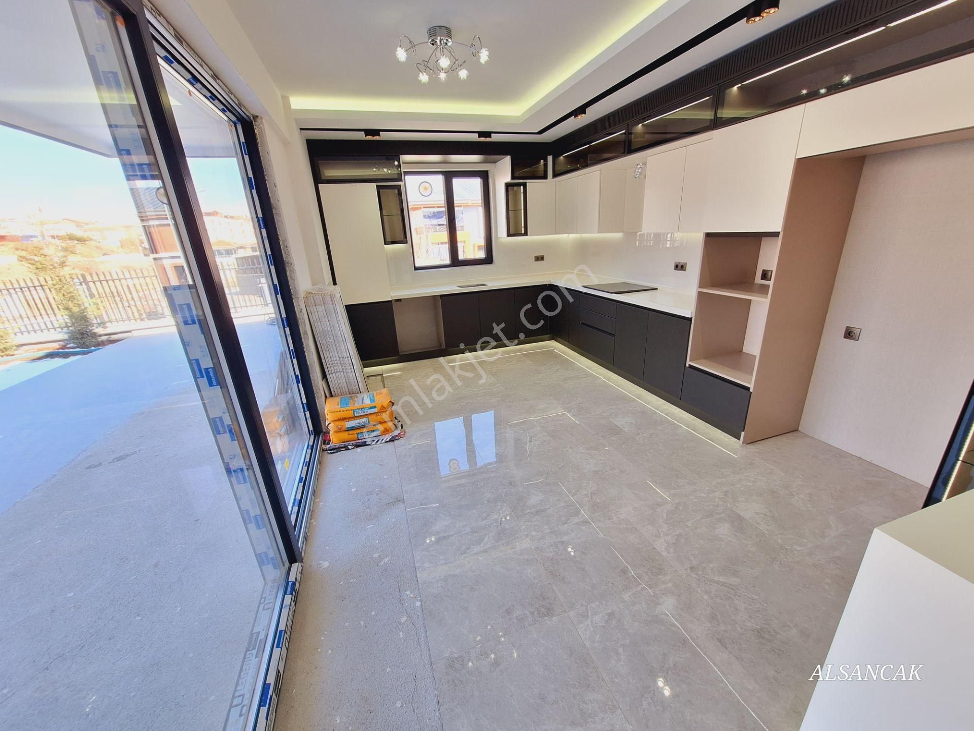 Etimesgut Yeni Bağlıca Satılık Villa Bağlıca 2 De Sitede Kapalı Garajlı 4+1+bodrum Villa Alternatifleri