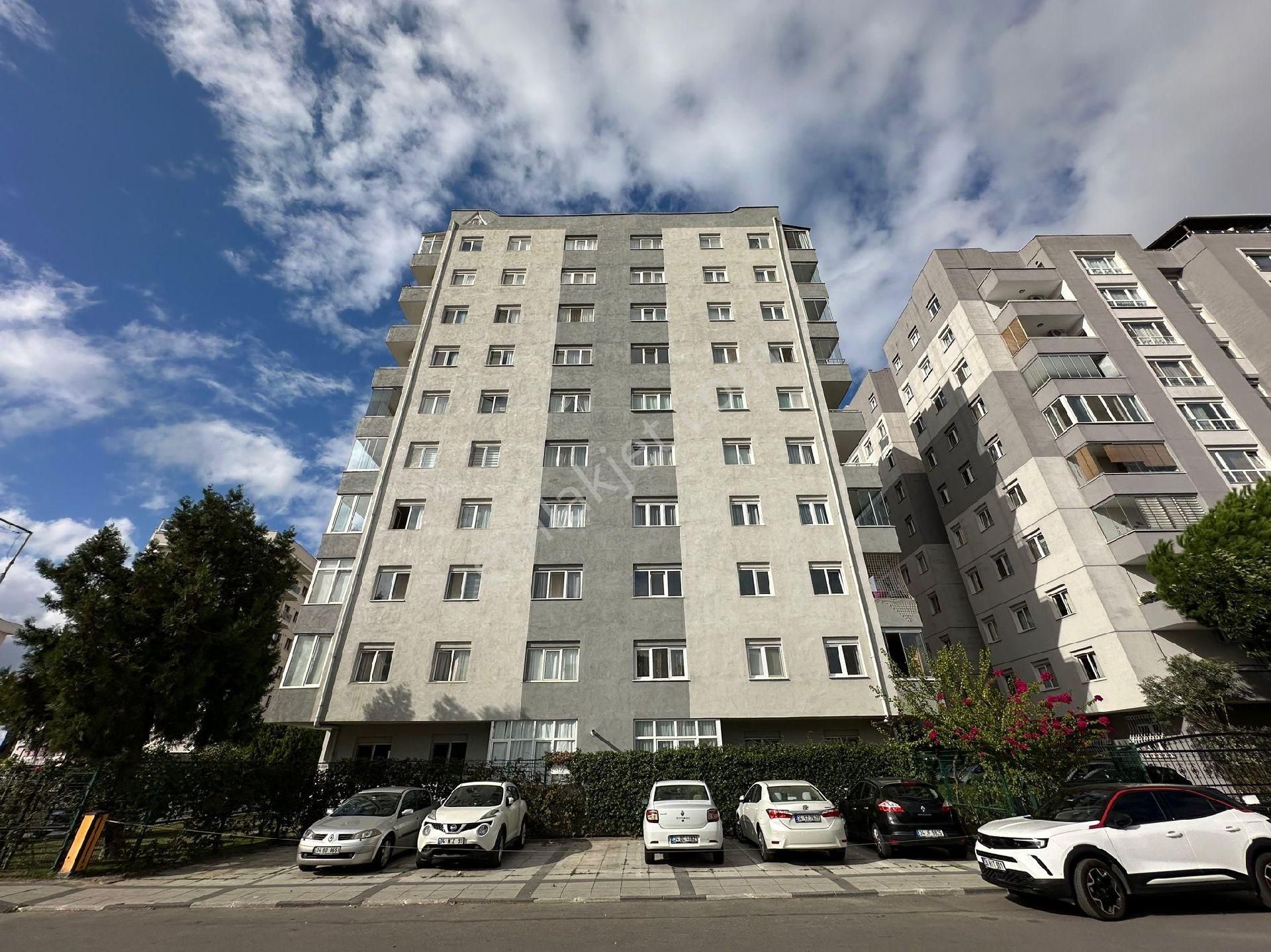 Maltepe Altayçeşme Satılık Daire Yasamkent Sitesinde 2.kat 3+1 Net 110 M2 Satılık Daire