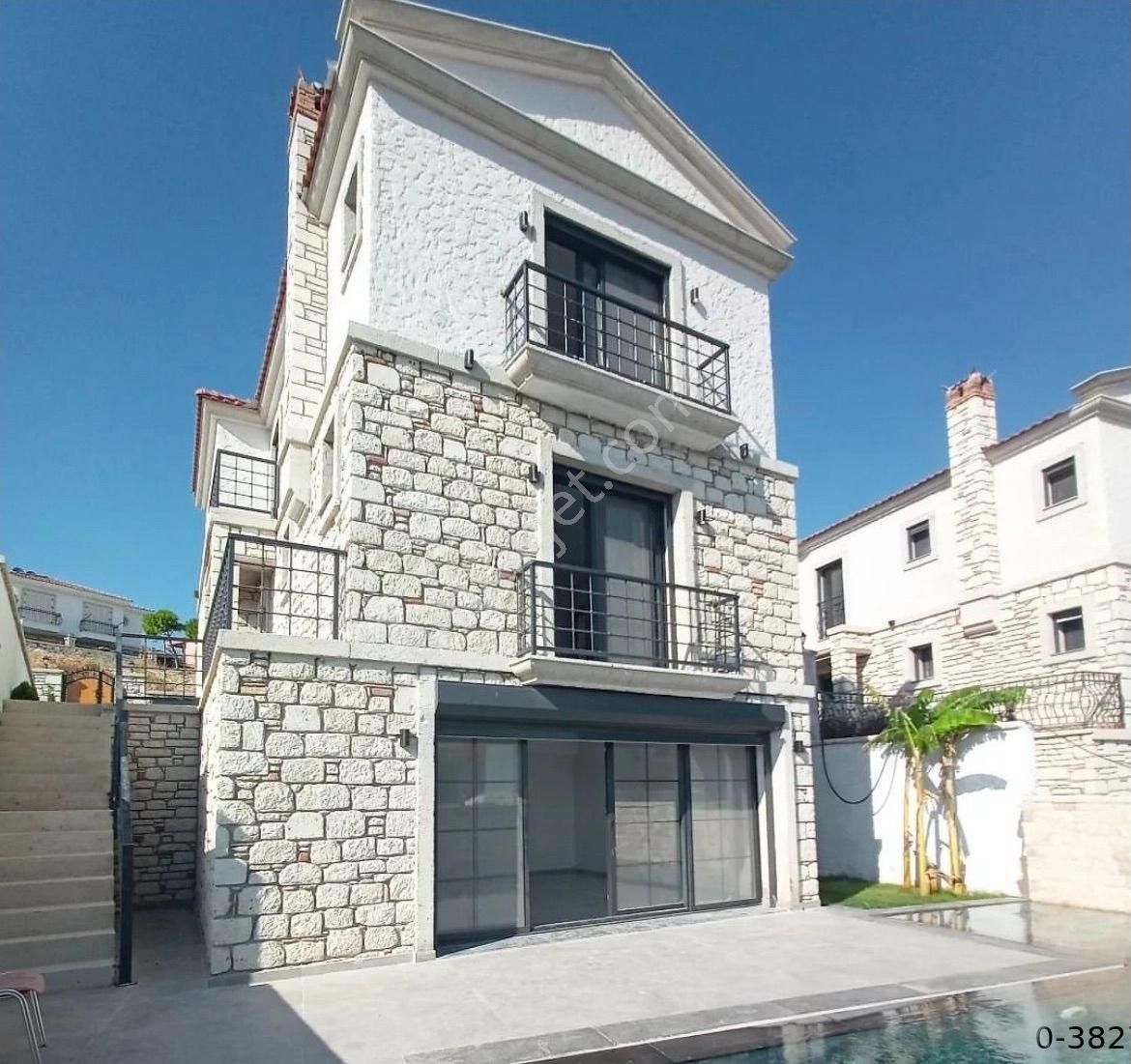 Çeşme Şifne Satılık Villa Çeşme Şifnede Satılık 4+2 Satılık Taş Villa