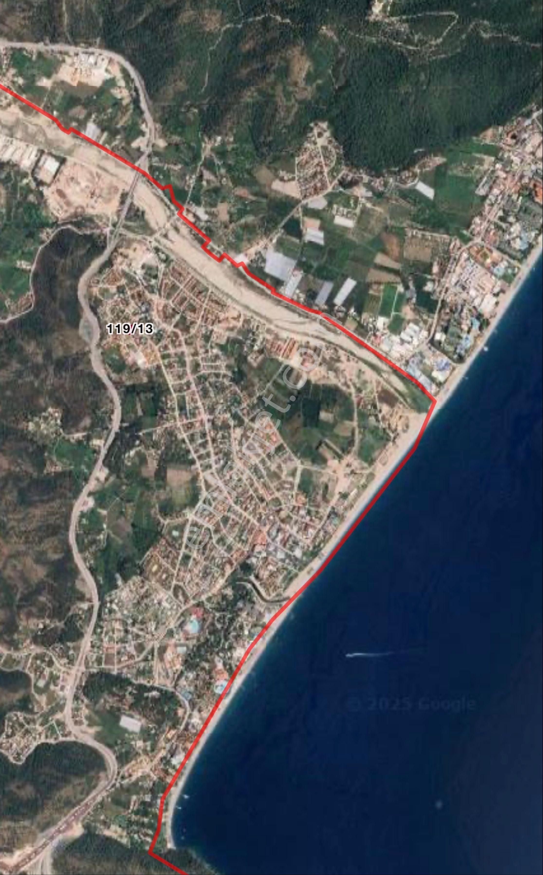 Kemer Çamyuva Satılık Tarla Antalya Kemer Çamyuva’da Satılık Müstakil Tapulu Yol Cepheli 700m2 Arsa