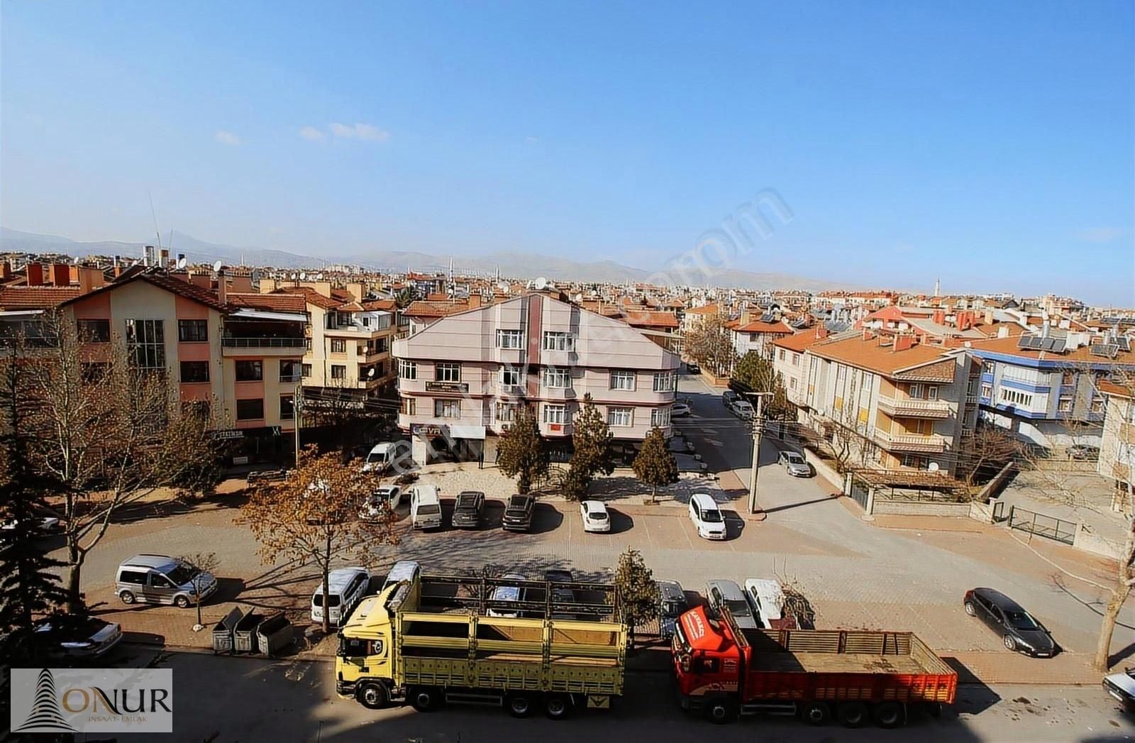 Selçuklu Bedir Kiralık Daire Onur Emlak Bedir Mah. Koyuncu Petrol Yanı Ara Kat Asansörlü