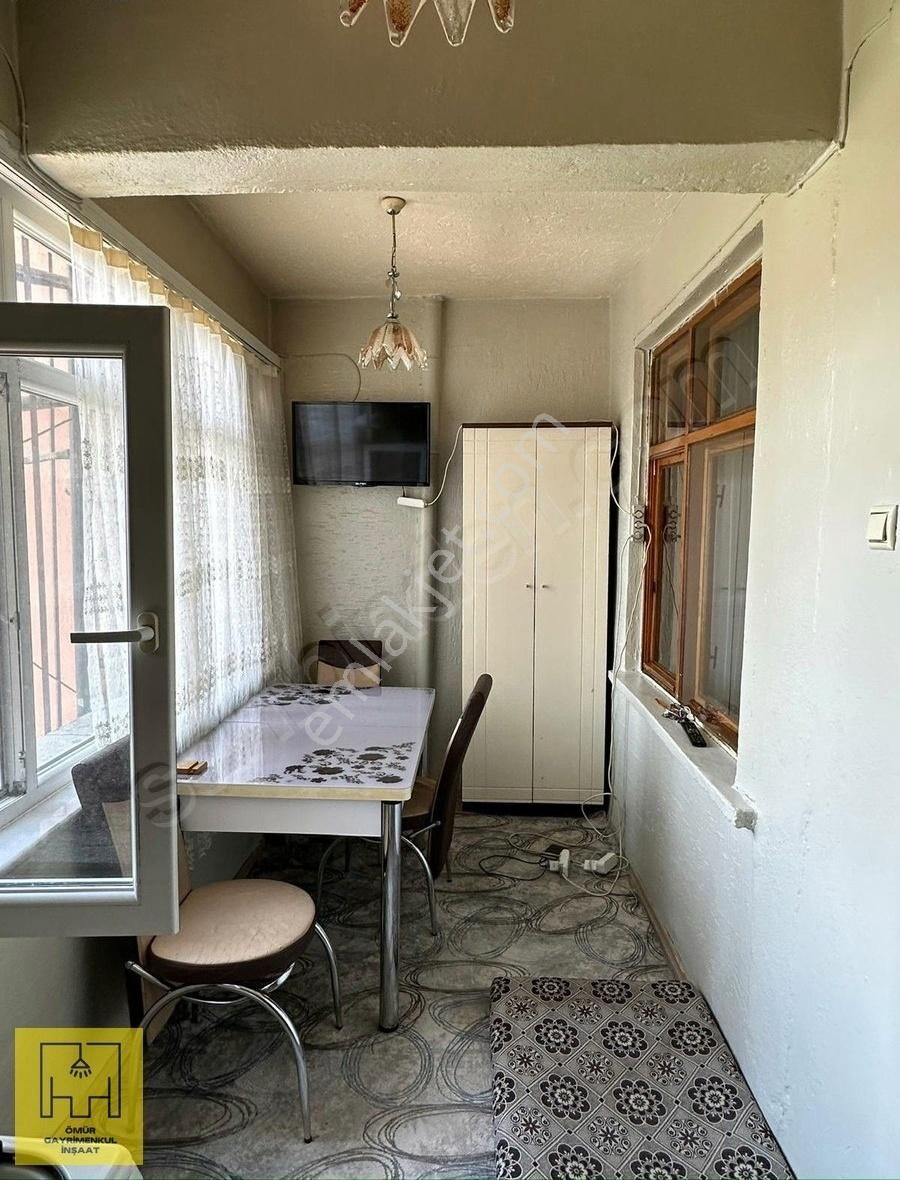 Karatay Büyük Sinan Satılık Daire Ömür Emlaktan İl Jandarma Civarı 3+1 Arakat Bakımlı Daire