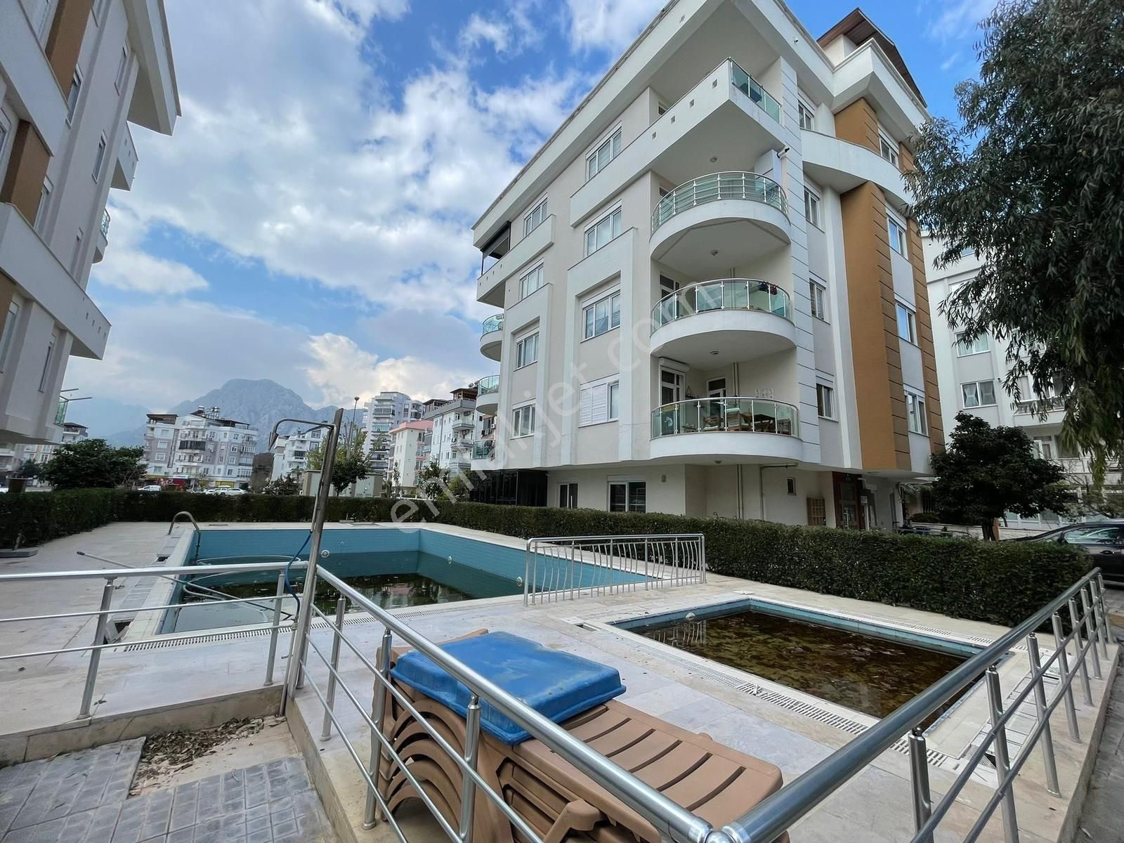 Konyaaltı Liman Satılık Daire Antalya Liman Mahallesinde Avantajl 5+1 Full Eşyalı Daire