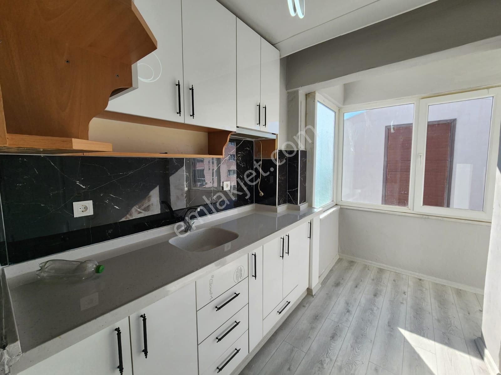 Kumsaldan Altınkumda Denize 600m Ön Cephe_2+1_ayrı Mutfak Daire*