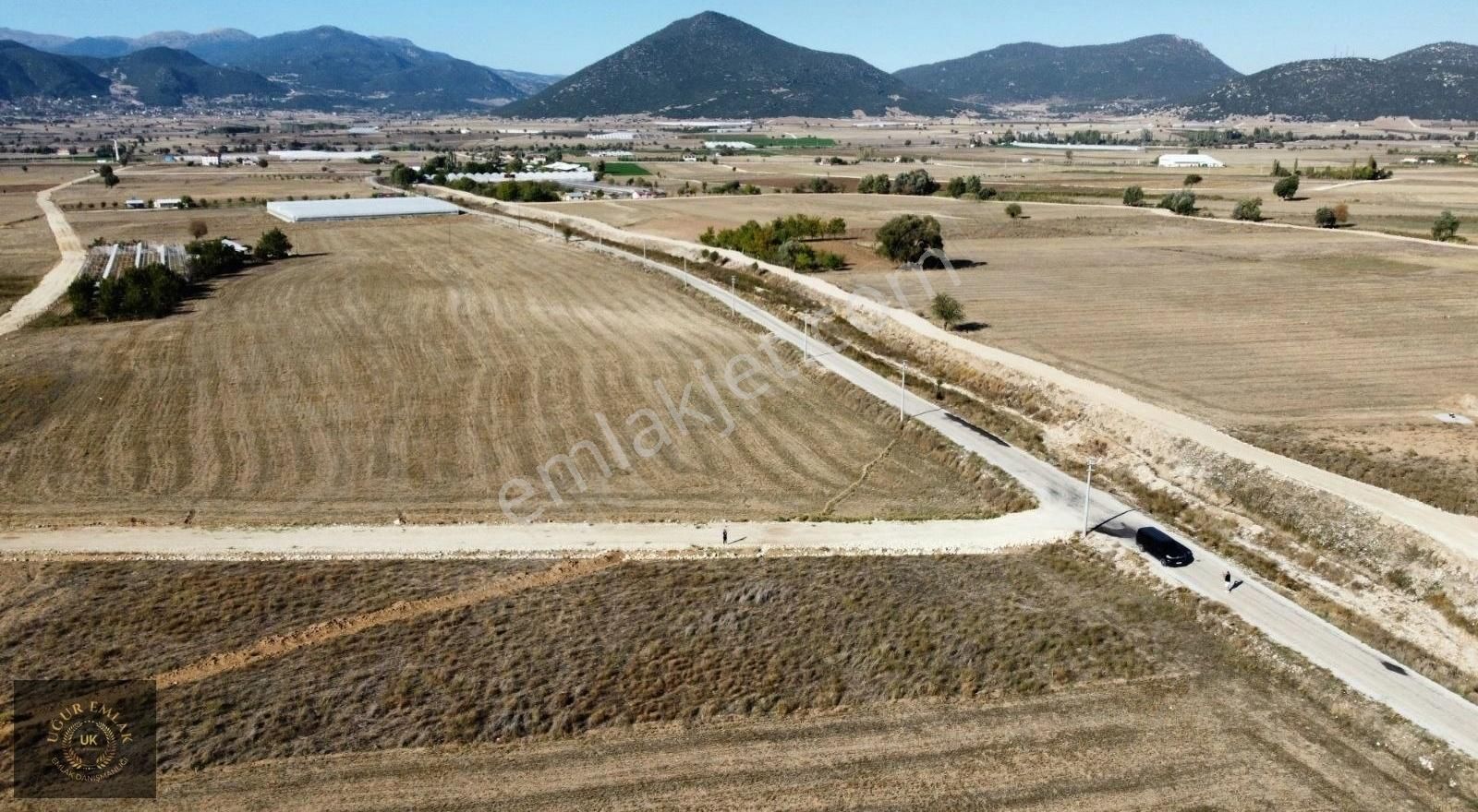 Seydikemer Ceylan Satılık Tarla Uğur' Dan Yayla Ceylanda 800 M2 Yola Cephe Fırsat Arazi!