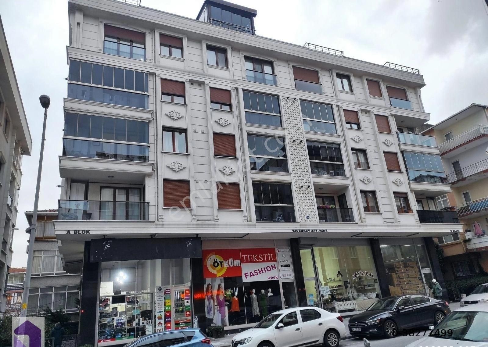 Küçükçekmece Yeni Mahalle Satılık Daire Yeni Mahalle Cengiz Sokakta, Metrobüse Yakın, Balkonlu 2+1 Daire