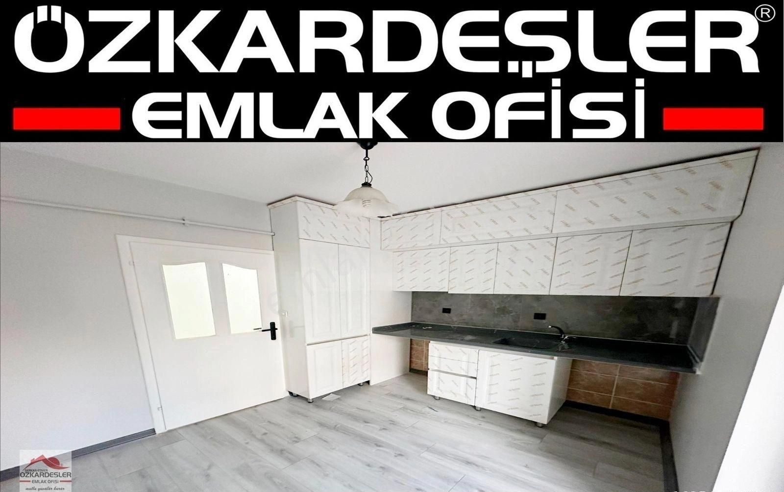 Özkardeşler'den Ovacık Hayat Koleji Mevkinde Katta Ultralüx 3+1.