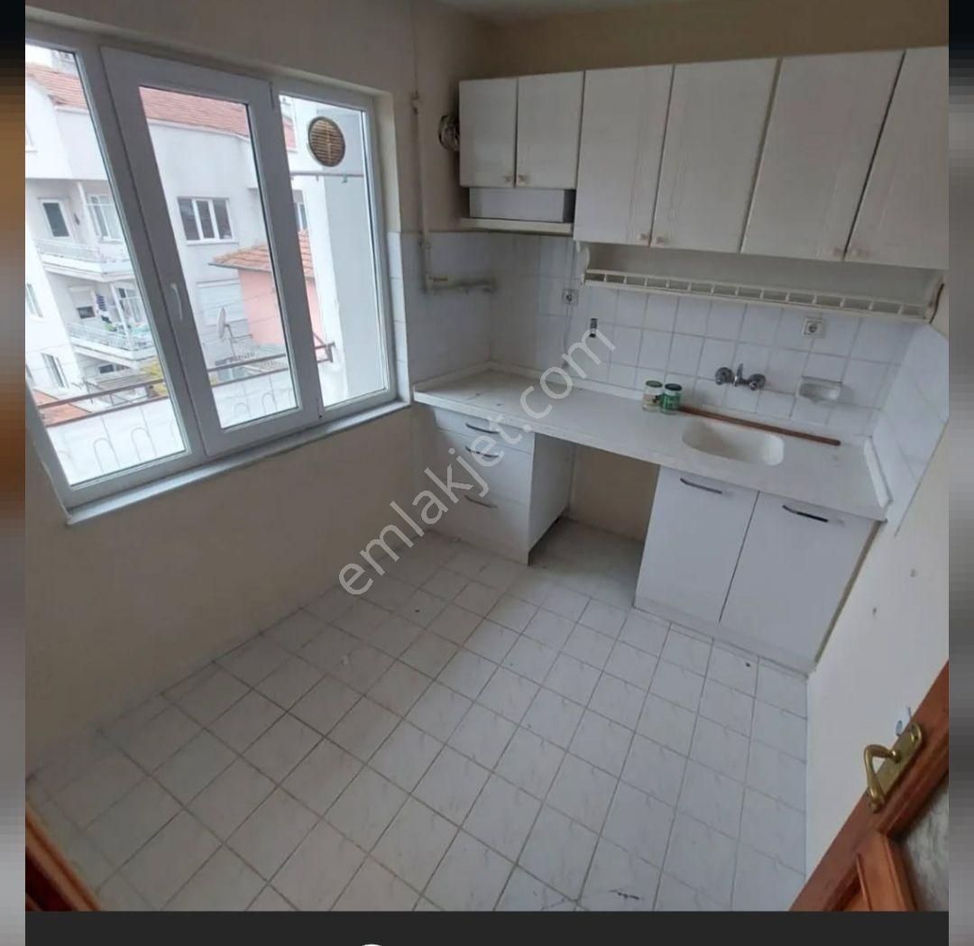 Karesi Ali Hikmet Paşa Kiralık Daire Canyapı'dan Ali Hikmet Paşa Mahallesinde 2+1 3. Kat Kiralık Daire