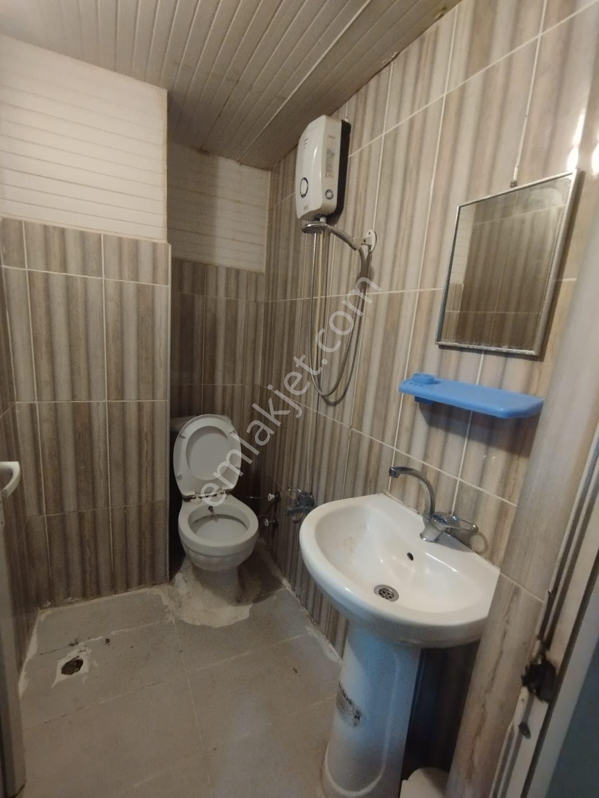 Seyhan Yeşilyurt Kiralık Daire Baraj Yolu Civarı Kiralık Daire 1+0 Detaylı Bilgi İçin