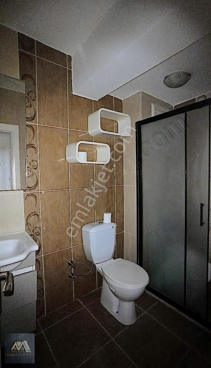 Gaziosmanpaşa Bağlarbaşı Kiralık Daire Merkez Gayrimenkulden Sapan Sokakta 2+1 Kiralık Daire