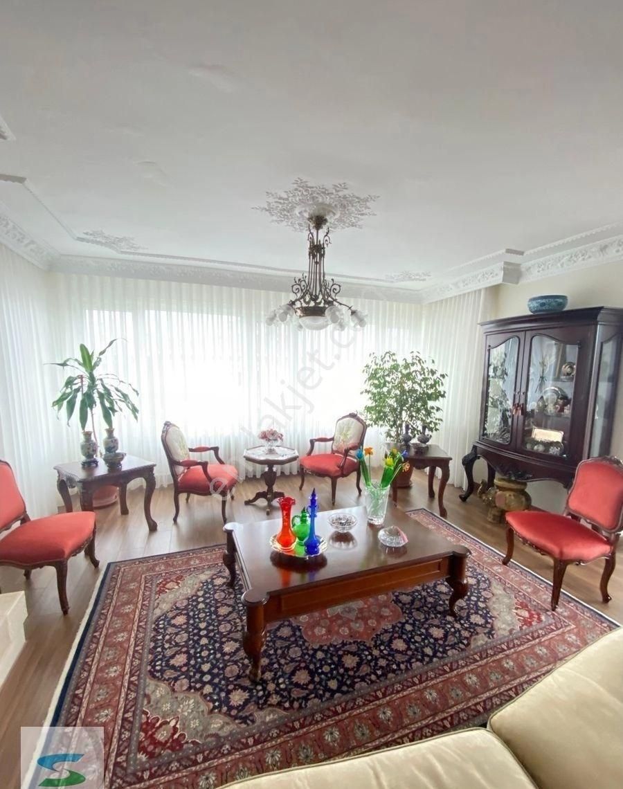 Yeşilköy Yeşilyurt Arası Tadilatlı Yatırımlık Üst Köşe Daire - Görsel 8