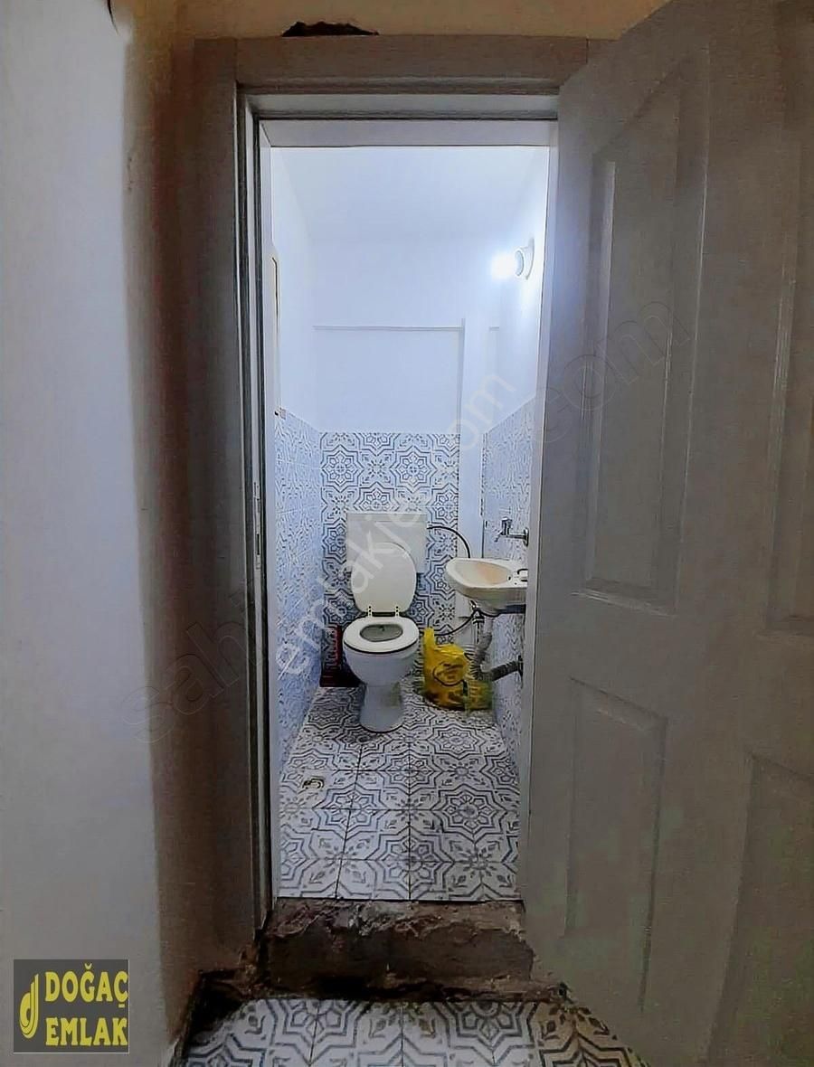 Konak Hurşidiye Kiralık Ofis Cadde Üzeri , Metro Yakını Asansörlü Ara Kat Wc'li Kiralık Ofis