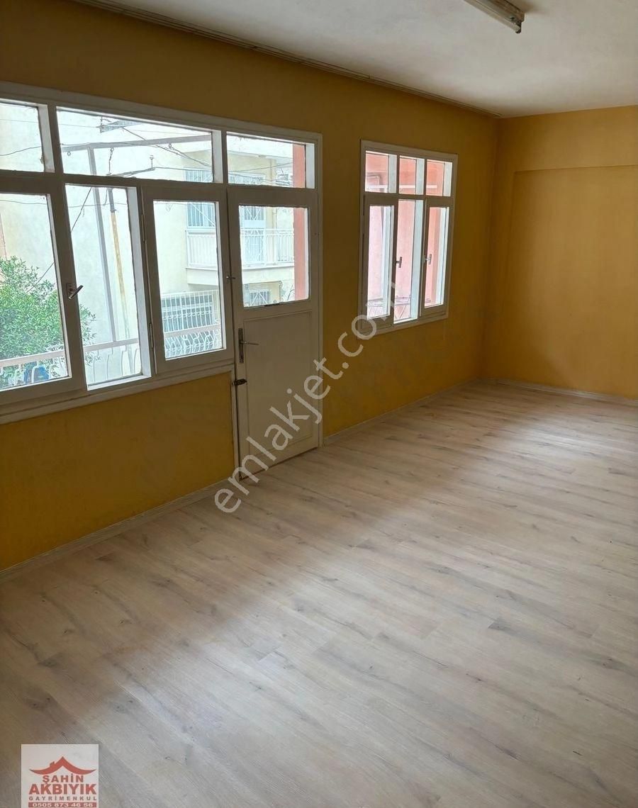 Bayraklı Adalet Kiralık Daire Bayraklı Adalet Mah 3+1 Merkezi Konum 100 M2